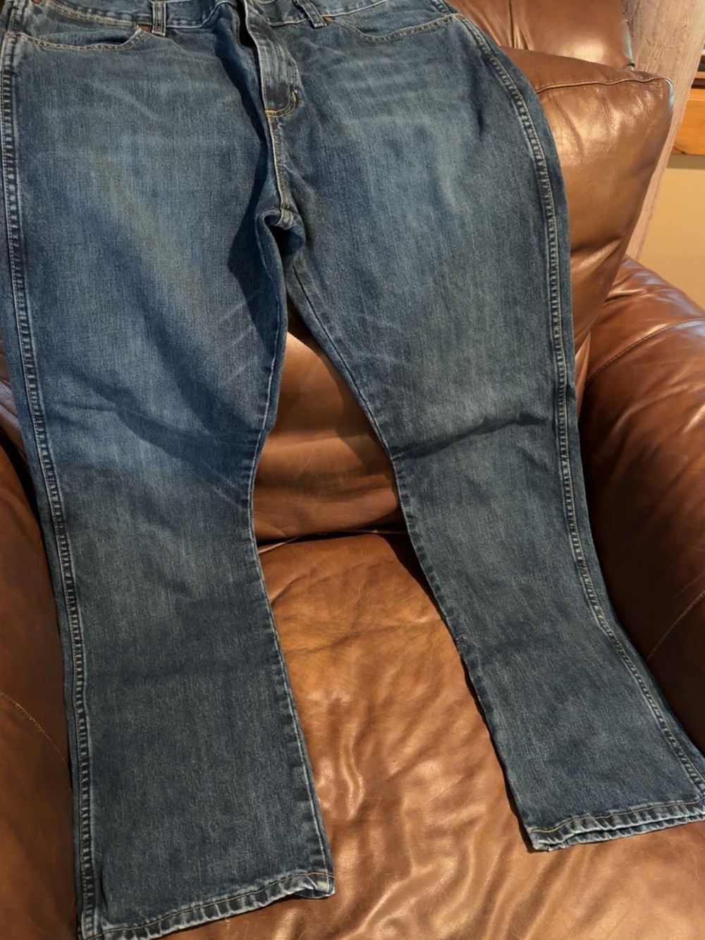 Wrangler Retro Bootcut Slimfit Jeans in Medium Blue Wash size 36 x 34. NWOT.